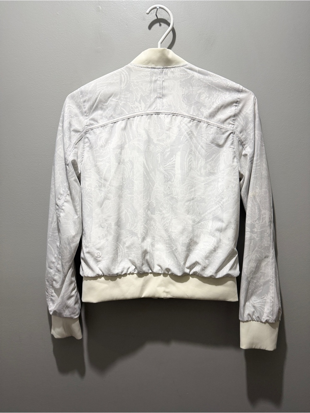 Lululemon Bomb Around Reversible Jacket - White - Picture 3 of 9